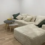 Гостевой дом Independante Avec Salle De Bain Privative Dans Maison Renovee Каркассон