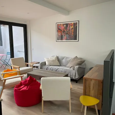 Independante Avec Salle De Bain Privative Dans Maison Renovee Carcassonne