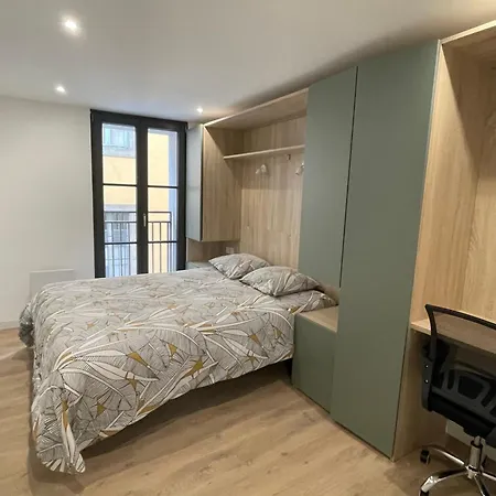 Independante Avec Salle De Bain Privative Dans Maison Renovee Pensión Carcassona