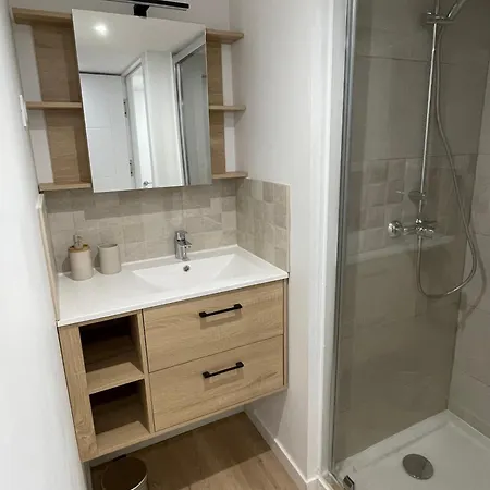 Гостевой дом Independante Avec Salle De Bain Privative Dans Maison Renovee