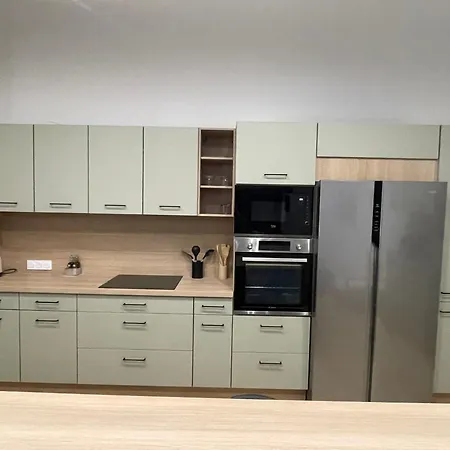 Independante Avec Salle De Bain Privative Dans Maison Renovee *