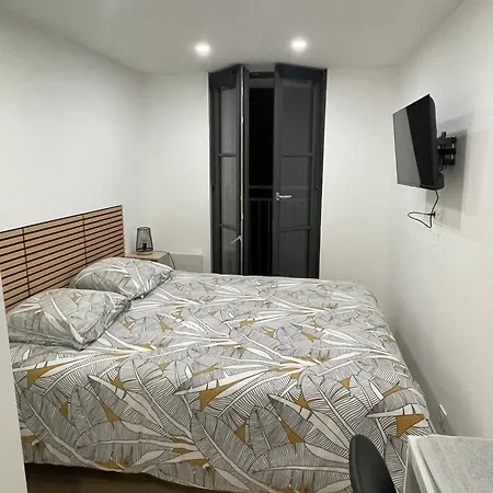 Independante Avec Salle De Bain Privative Dans Maison Renovee *