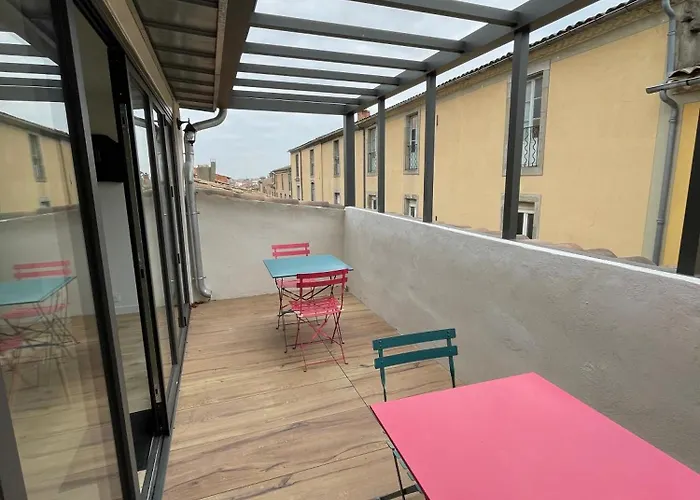 Independante Avec Salle De Bain Privative Dans Maison Renovee Каркассон