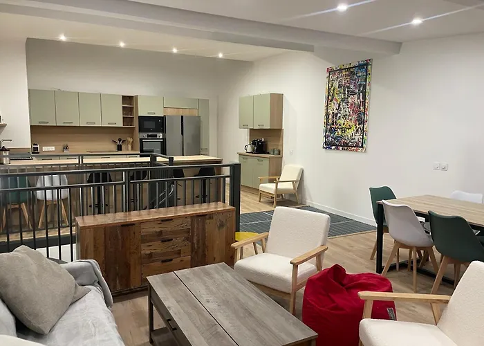 Independante Avec Salle De Bain Privative Dans Maison Renovee Гостевой дом *