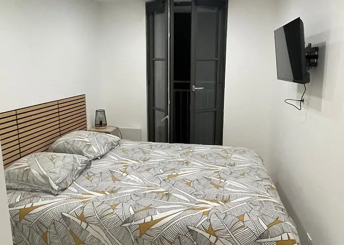 Independante Avec Salle De Bain Privative Dans Maison Renovee *